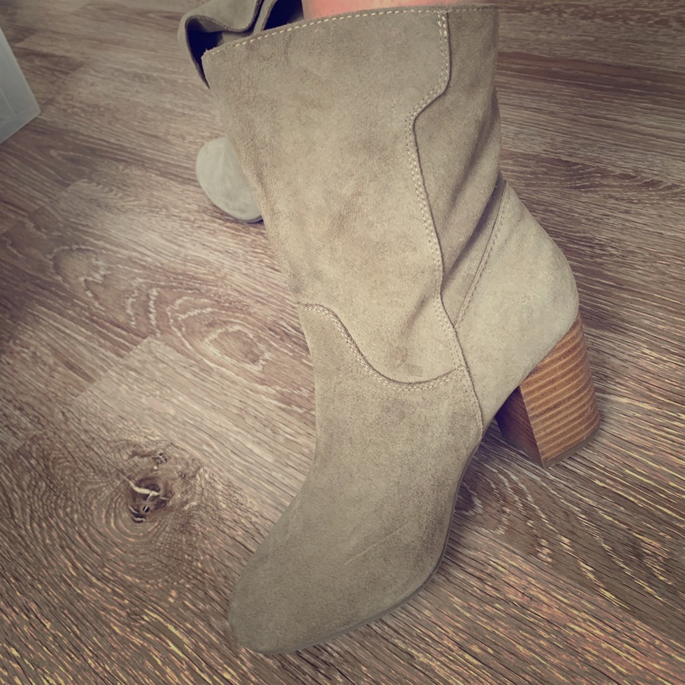 BRAND NEW suede boots